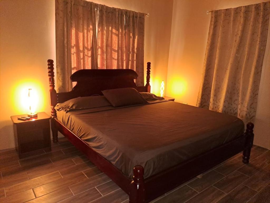 Banyan Rose Room 3 Orange Walk 外观 照片